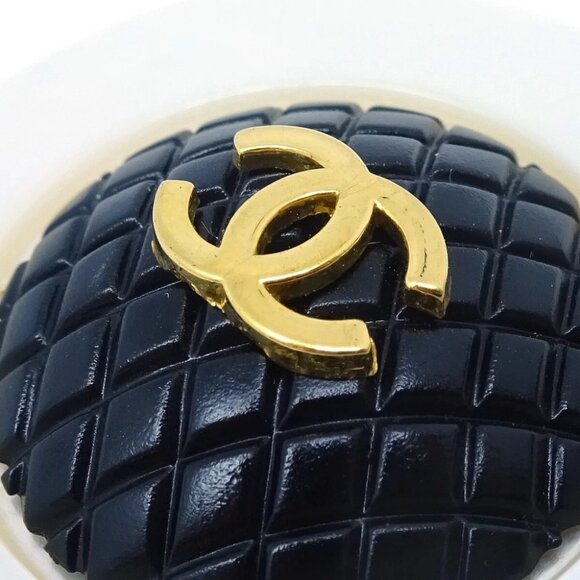 Chanel White Black Button Shell Earrings Clip-On - Picture 2 of 4